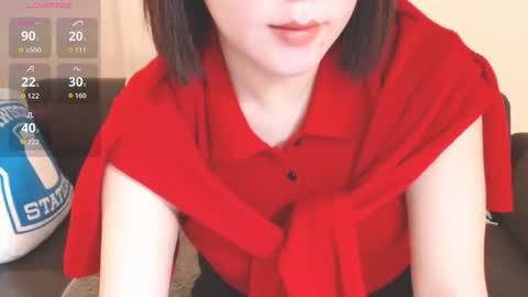 Momo online show from 10-11-25, 10:41