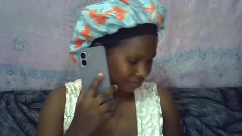 momsdoll online show from 04-06-26, 07:09