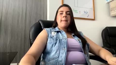 Mona online show from 09-16-25, 01:34