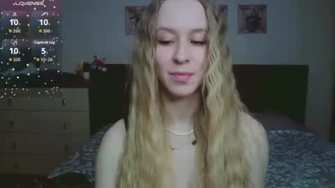 Snapshot of mona__liza chatting on 02-11-26, 03:17 Mona online show from 02-11-26, 03:17