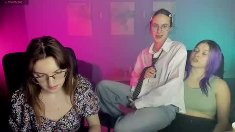 Mona  online show from 02-19-26, 08:27