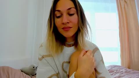 Snapshot of mona_cruz chatting on 12-14-24, 08:56 Mona online show from 12-14-24, 08:56