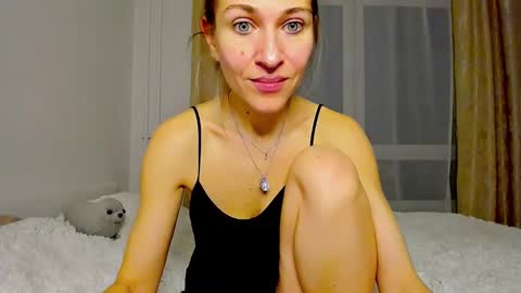 Snapshot of mona_cruz chatting on 03-12-25, 09:24 Mona online show from 03-12-25, 09:24