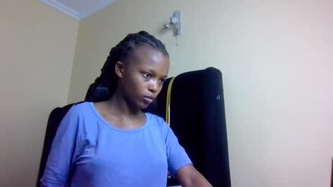 Snapshot of mona_luv1 chatting on 10-07-25, 08:11 Mona online show from 10-07-25, 08:11