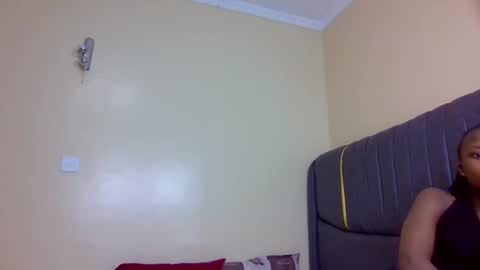 Snapshot of mona_luv1 chatting on 10-08-25, 01:36 Mona online show from 10-08-25, 01:36