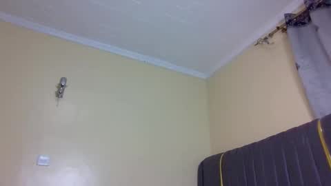 Snapshot of mona_luv1 chatting on 10-21-25, 02:12 Mona online show from 10-21-25, 02:12