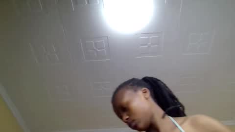 Snapshot of mona_luv1 chatting on 11-01-25, 12:45 Mona online show from 11-01-25, 12:45