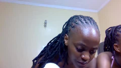 Snapshot of mona_luv1 chatting on 11-01-25, 12:51 Mona online show from 11-01-25, 12:51