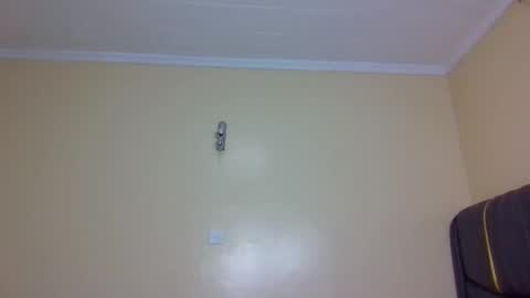 Snapshot of mona_luv1 chatting on 11-14-25, 12:53 Mona online show from 11-14-25, 12:53