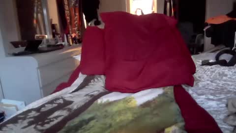 Snapshot of mondi82 chatting on 12-15-24, 10:26 Mondi82 online show from 12-15-24, 10:26