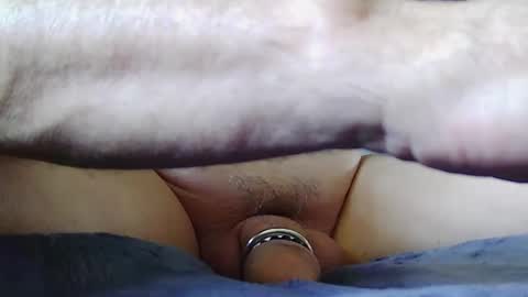 Snapshot of mondi82 chatting on 10-14-25, 07:36 Mondi82 online show from 10-14-25, 07:36