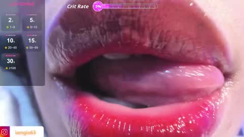 Snapshot of monica_amberr chatting on 10-14-25, 04:46 I am Gio online show from 10-14-25, 04:46