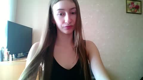 Snapshot of monica_tamayo chatting on 02-27-25, 10:37 Monica online show from 02-27-25, 10:37