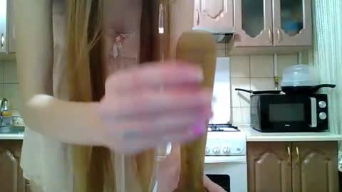 Snapshot of monica_tamayo chatting on 12-03-25, 10:41 Monica online show from 12-03-25, 10:41