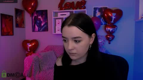 Snapshot of monica_xcx chatting on 02-14-26, 01:30 Monica online show from 02-14-26, 01:30