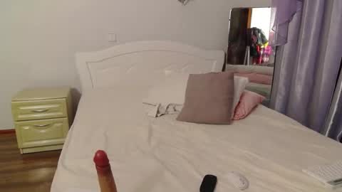 monicaluxxx online show from 12-08-24, 04:28