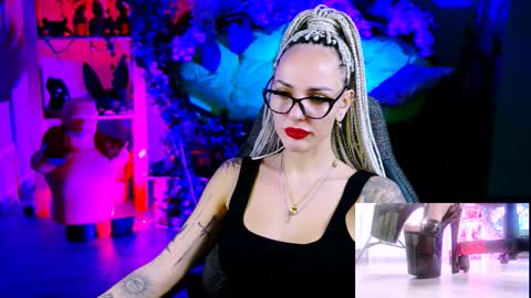 Monika online show from 11-19-25, 10:59