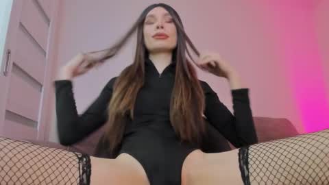 Snapshot of monicastark_ chatting on 12-17-25, 04:24 monicastark_ online show from 12-17-25, 04:24