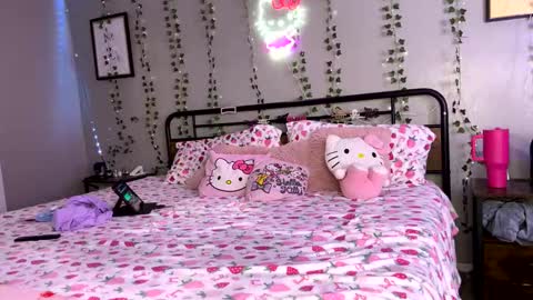 Snapshot of monicav21 chatting on 12-26-24, 10:09 Monica online show from 12-26-24, 10:09