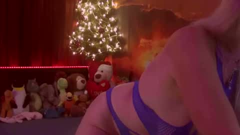 Snapshot of monicutex chatting on 12-28-24, 02:11 Monika    online show from 12-28-24, 02:11