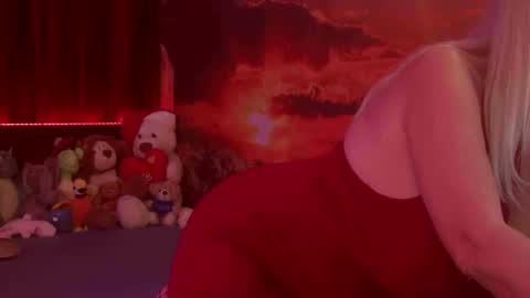 Snapshot of monicutex chatting on 01-16-25, 05:21 Monika    online show from 01-16-25, 05:21