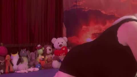 Snapshot of monicutex chatting on 10-26-25, 01:44 Monika    online show from 10-26-25, 01:44