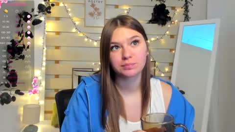 Monika online show from 03-11-26, 01:39