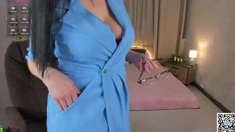 MoniKa online show from 04-17-26, 04:04