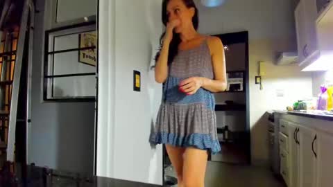 Snapshot of monikfree chatting on 12-17-24, 09:39 Monikfree online show from 12-17-24, 09:39