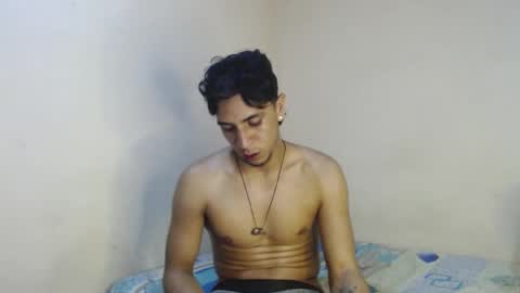 Snapshot of monkey_uchiha77 chatting on 10-22-25, 02:34 simon dice online show from 10-22-25, 02:34