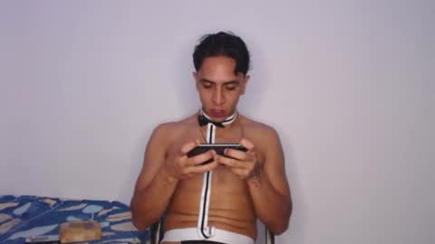 Snapshot of monkey_uchiha77 chatting on 11-17-25, 03:01 simon dice online show from 11-17-25, 03:01