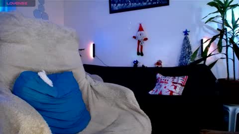 Snapshot of monnojones chatting on 12-29-24, 09:30 monnojones online show from 12-29-24, 09:30