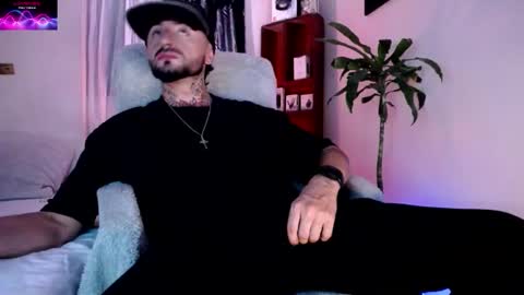 Snapshot of monnojones chatting on 10-09-25, 01:47 monnojones online show from 10-09-25, 01:47