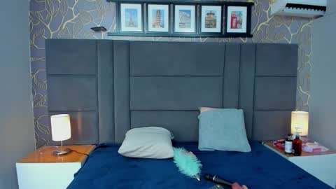   online show from 12-18-25, 03:56