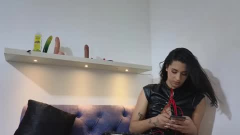 Monserrat Salvatore online show from 02-26-25, 10:15