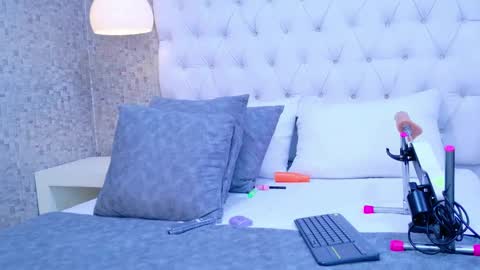 MonserratPeter online show from 12-03-25, 10:19