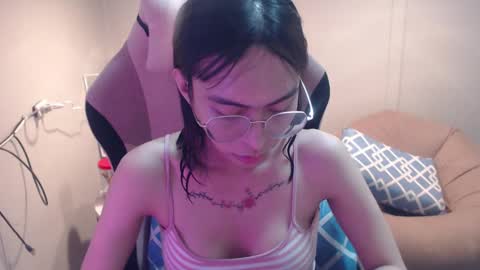 ELYSE A SIMPLE GIRL online show from 01-29-25, 11:30