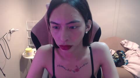 ELYSE A SIMPLE GIRL online show from 02-15-25, 01:05