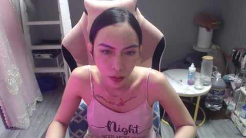 ELYSE A SIMPLE GIRL online show from 10-28-25, 09:57