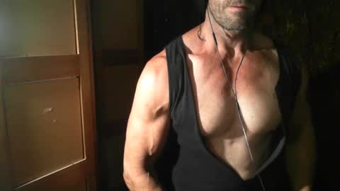 Snapshot of monsterdildos chatting on 12-14-24, 05:07 monsterdildos online show from 12-14-24, 05:07