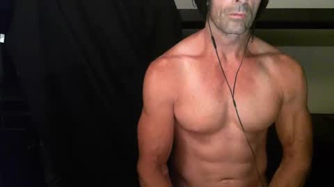 Snapshot of monsterdildos chatting on 01-10-25, 07:25 monsterdildos online show from 01-10-25, 07:25