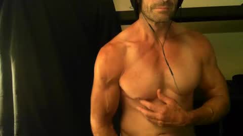 Snapshot of monsterdildos chatting on 01-17-25, 08:02 monsterdildos online show from 01-17-25, 08:02