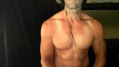 Snapshot of monsterdildos chatting on 01-26-25, 01:15 monsterdildos online show from 01-26-25, 01:15