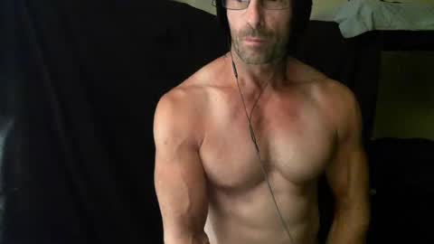 Snapshot of monsterdildos chatting on 03-07-25, 10:35 monsterdildos online show from 03-07-25, 10:35