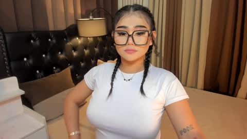 Snapshot of monstrouscockdivaontop chatting on 02-19-25, 04:55 Ruthie online show from 02-19-25, 04:55