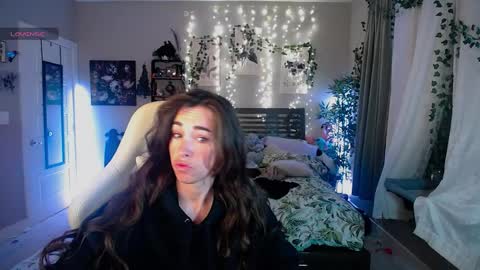 Snapshot of monstrumologist chatting on 01-15-25, 02:06 Lydia Mooney online show from 01-15-25, 02:06