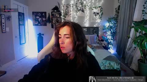 Snapshot of monstrumologist chatting on 01-16-25, 01:16 Lydia Mooney online show from 01-16-25, 01:16