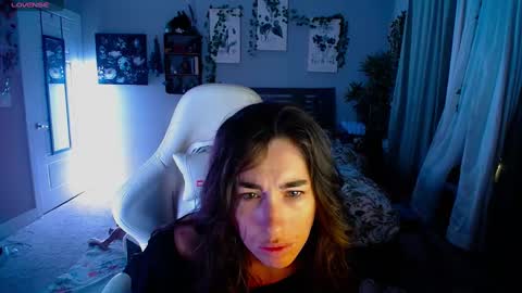 Snapshot of monstrumologist chatting on 03-04-25, 12:50 Lydia Mooney online show from 03-04-25, 12:50