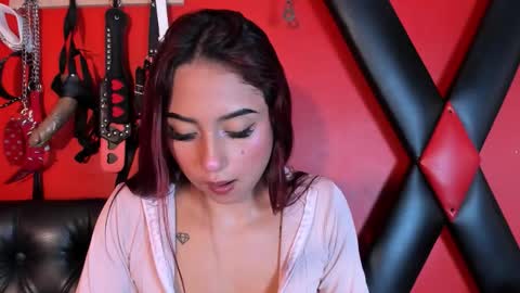 Snapshot of monttserratt chatting on 10-21-25, 07:36 Monttserratt online show from 10-21-25, 07:36