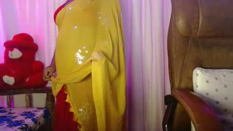 Maya online show from 10-21-25, 11:44